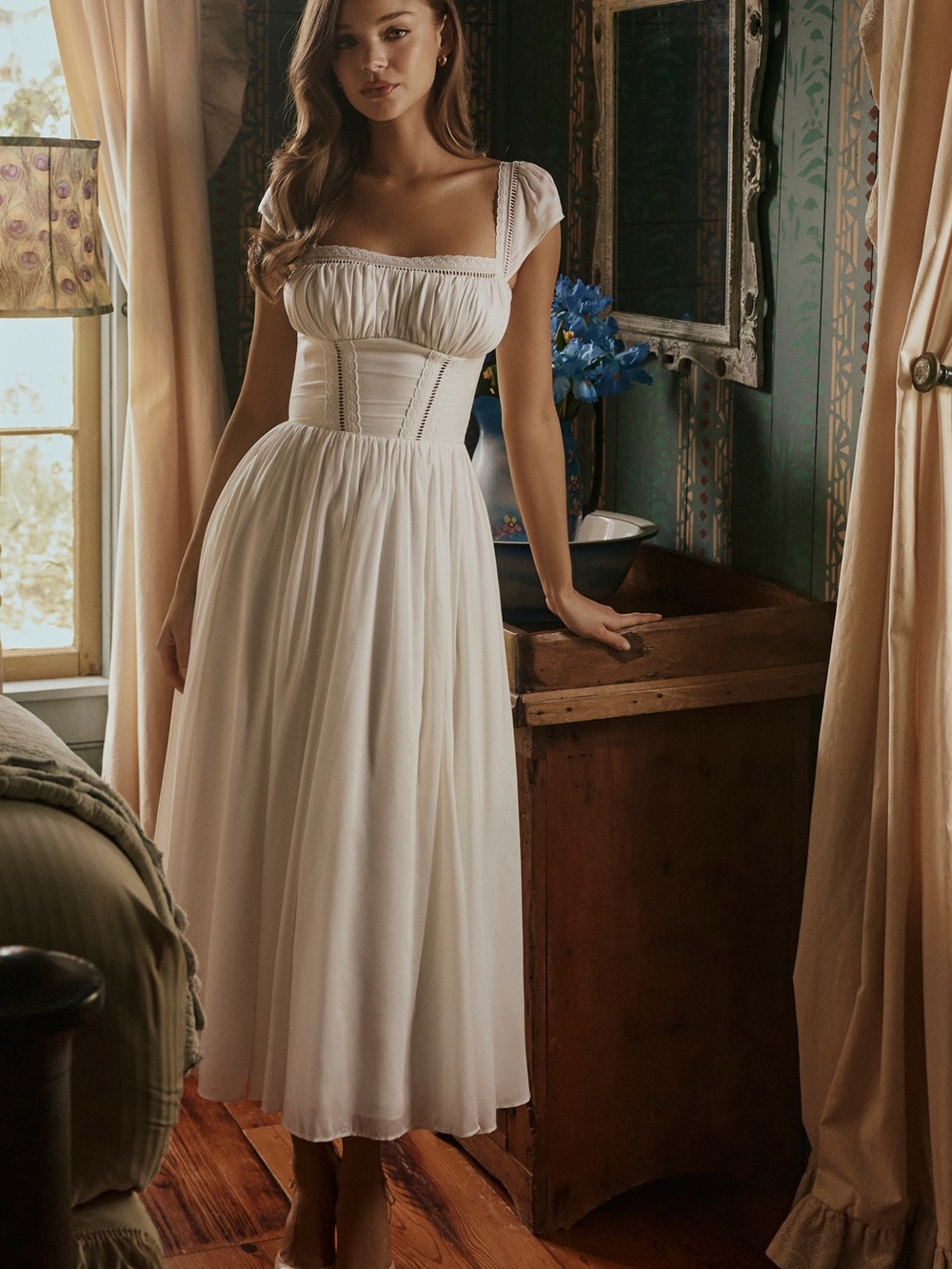 House of Cb THEA
White Voile + Broderie Anglais Maxi Dress